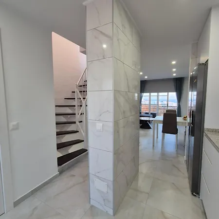 Paraiso View Duplex Penthouse דירה